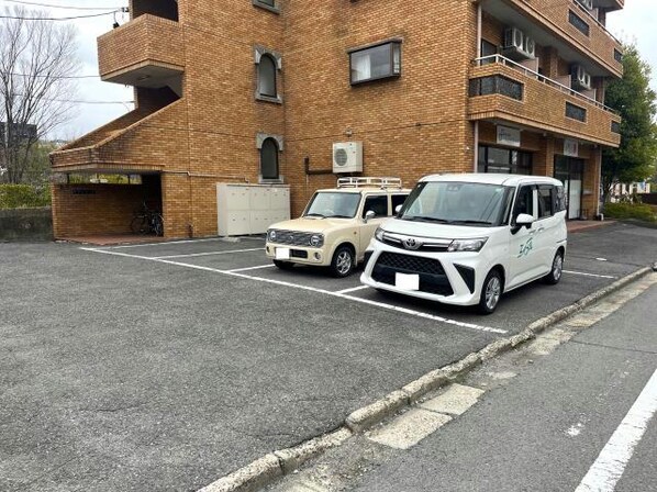 郡山駅 バス10分  麓山1丁目下車：停歩1分 4階の物件外観写真